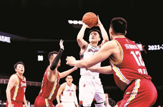 里程碑夜!广州队防线松动,NBA常规赛集结日刷纪录,管理层满意,阵容厚度经受考验的简单介绍 里程碑夜!广州队防线松动,NBA常规赛集结日刷纪录,管理层满意,阵容厚度经受考验的简单介绍