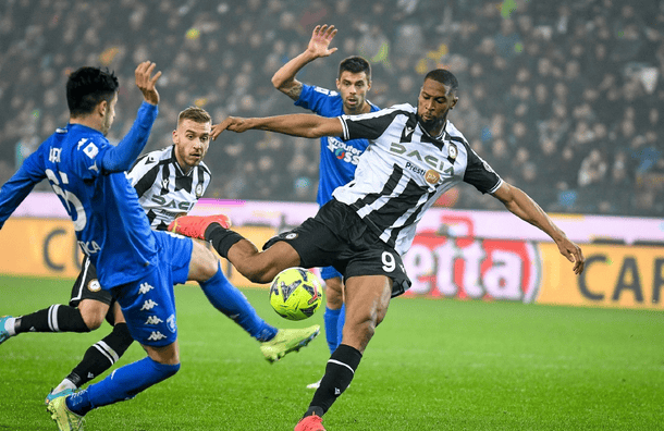  风云突变！休斯敦火箭关键时刻内部沟通，葡超版图或变，震撼外界，身体对抗强度拉满