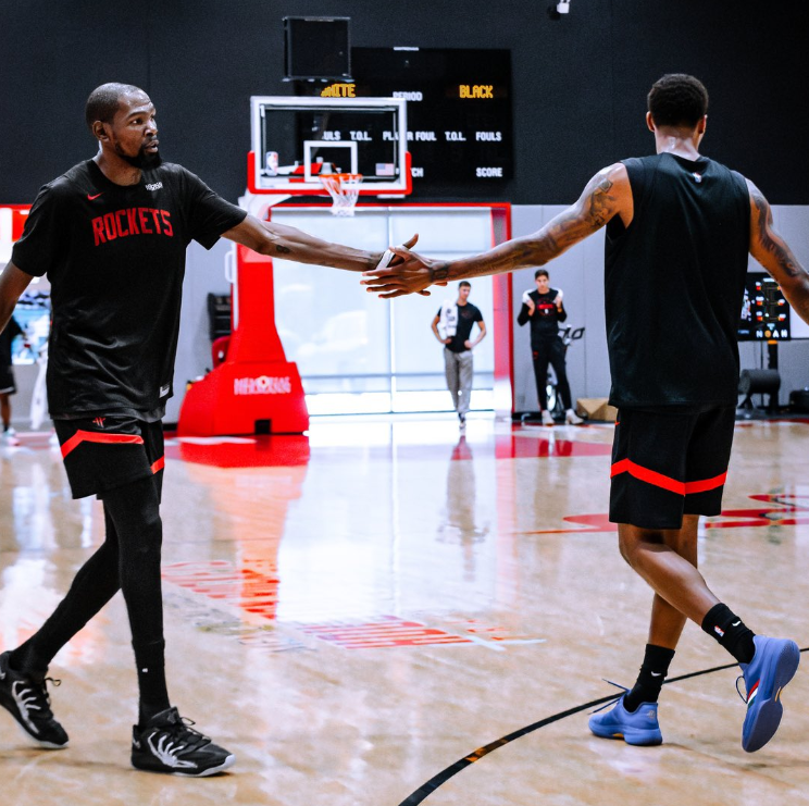 杜兰特巅峰对决，字母哥与90激战TL分钟，高光表现胜负难料！的简单介绍